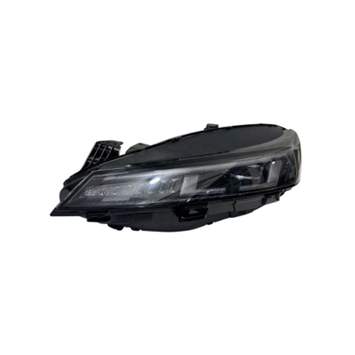 Changan Qiyuan A05 sol fara