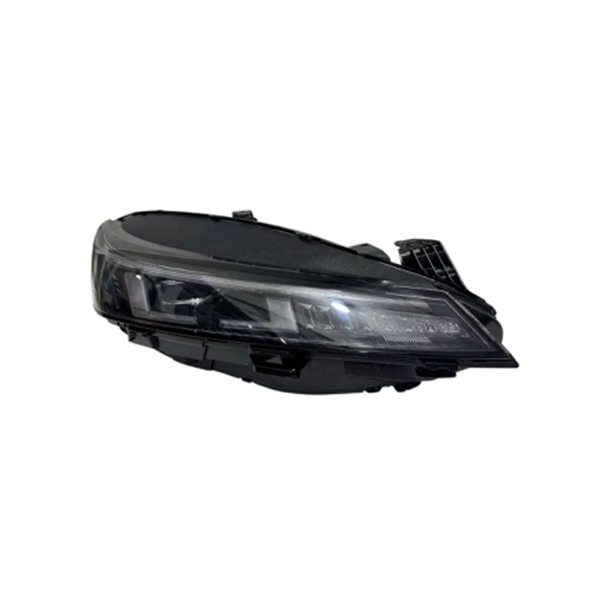 Changan Qiyuan A05 sağ fara